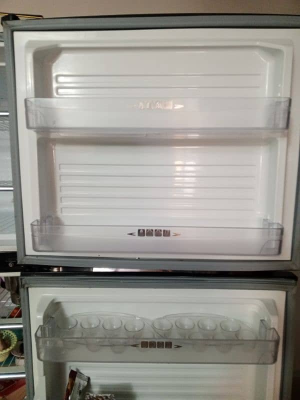 Dawlance Refrigerator/Fridge 13