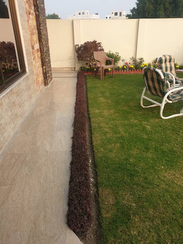 1 Kanal Beautiful House For Sale On 400Sq Feet Main Boulevard Bahria Orchard 47