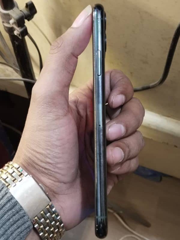 iphone 11 pro max 64gb 7