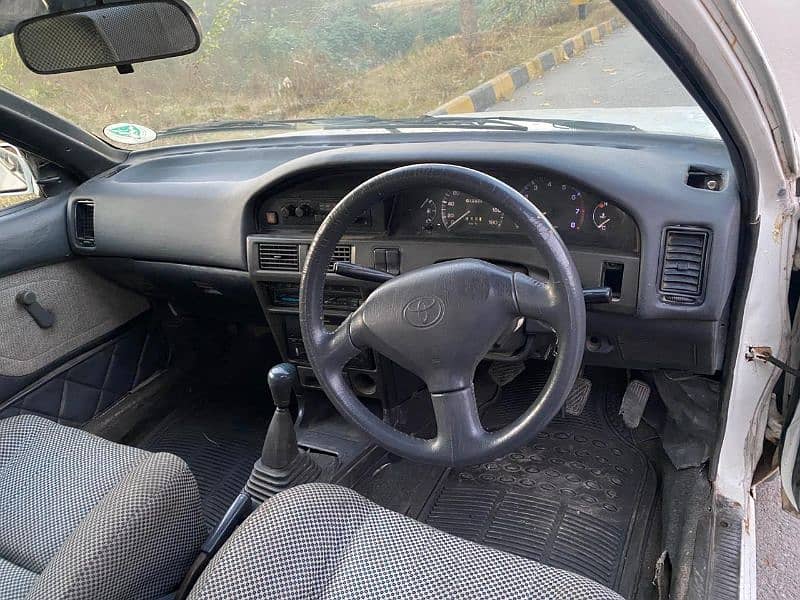 Toyota Corolla XE 1988 4