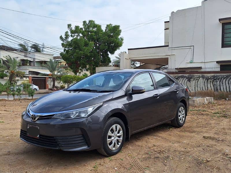 Toyota Corolla GLI Automatic 2018 Full Original Condition btr dn city 4