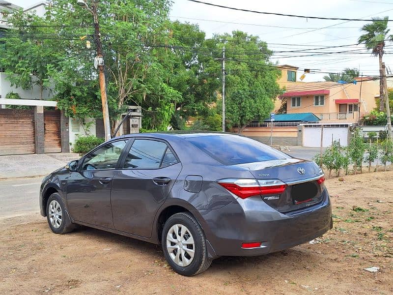 Toyota Corolla GLI Automatic 2018 Full Original Condition btr dn city 5