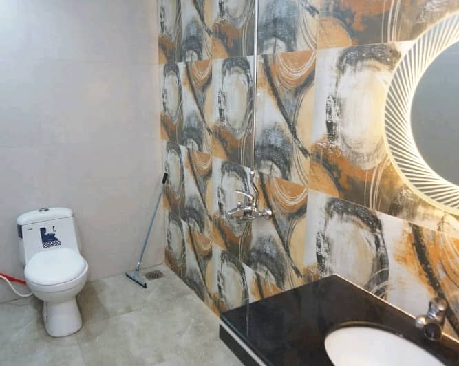 374 Square Feet Flat For sale In Bahria Town - Sector C Lahore 2