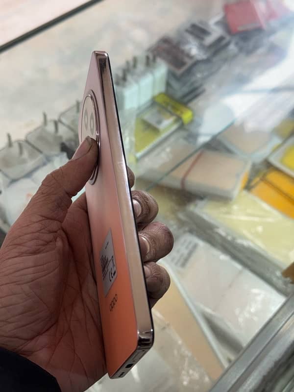 OPPO Reno 12F 3