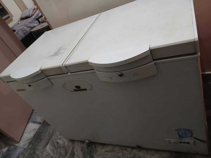 dawlance 2 door deep freezer 6