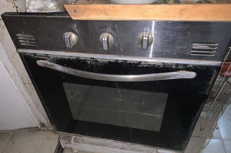 CROWN MICROWAVE OVEN 0