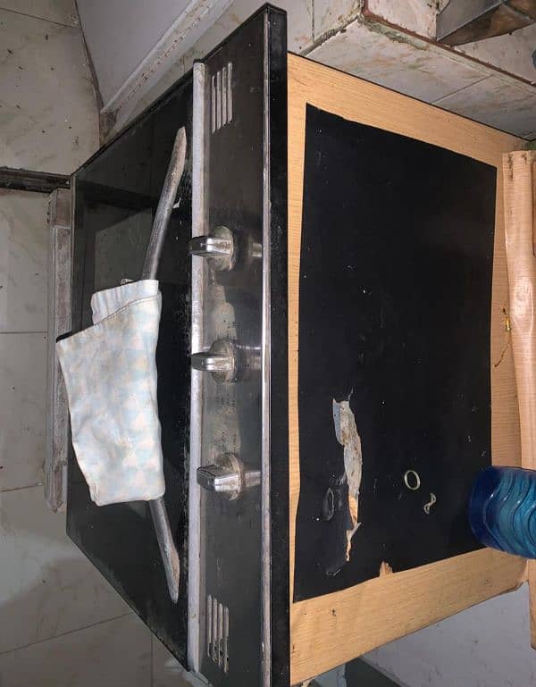 CROWN MICROWAVE OVEN 2