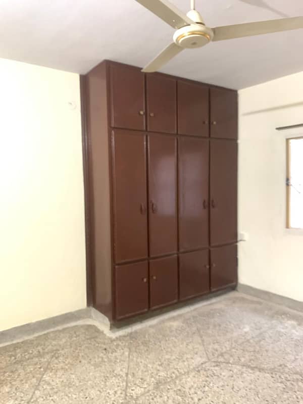 Prime location upper portion for rent in affshan colony near Askari 11 9