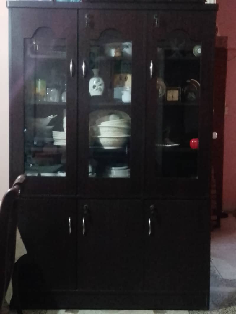 2 wardrobes and 1 divider decoration cupboard for sale 0