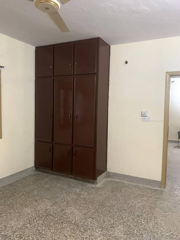 Prime location upper portion for rent in affshan colony near Askari 11 6