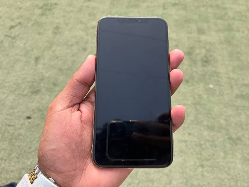 iPhone XS MAX 512GB PTA Approved Gold Colour 1