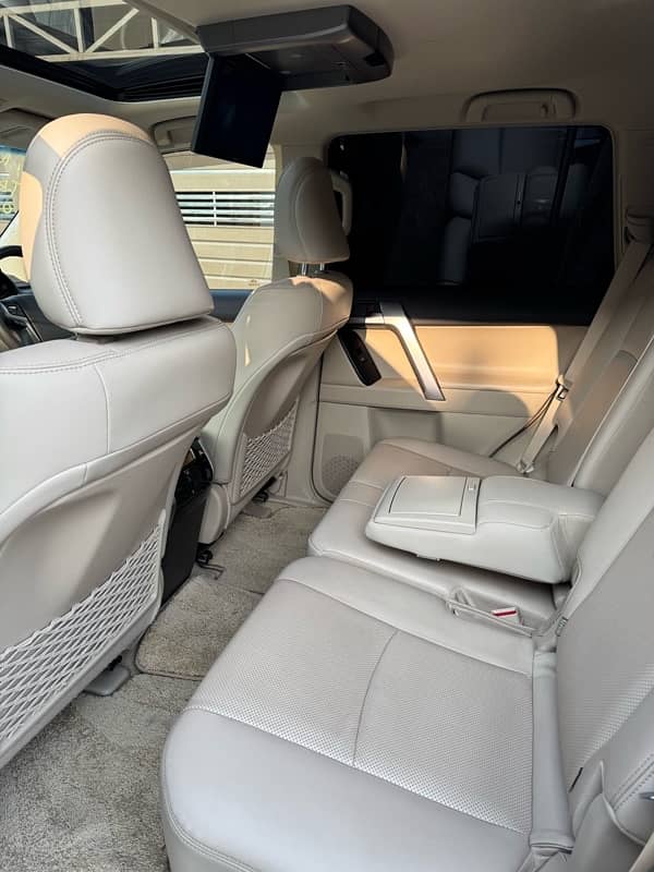 TOYOTA PRADO TXL 2019 7 SEATER PEARL WHITE BIEGE ROOM DEC 2024 IMPORT 9