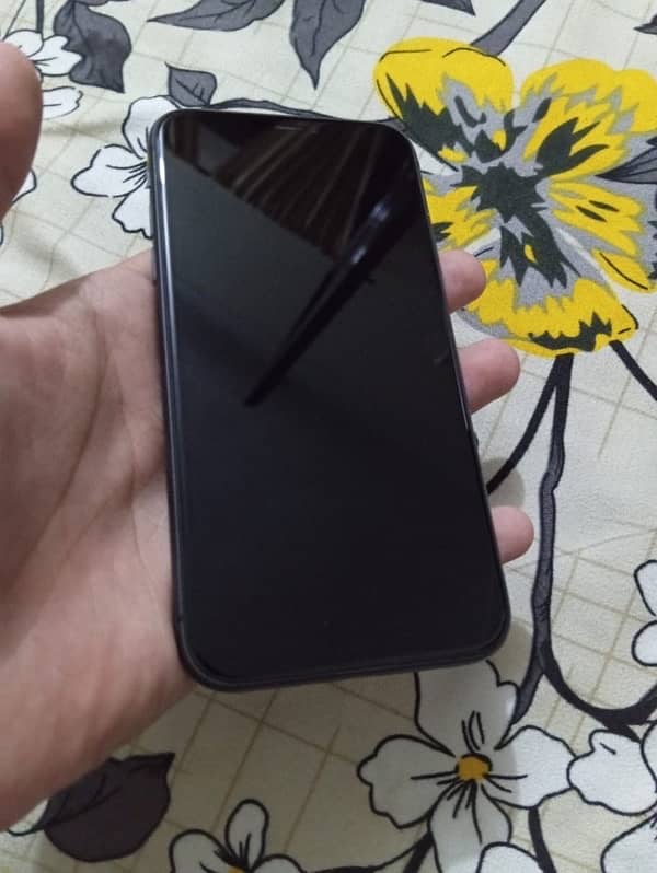 iPhone 11 jv lush condition 64gb 0