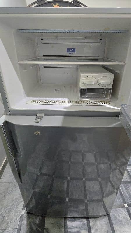 Hitachi Fridge for sale. 2