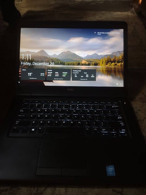 Dell Latitude E5450 core-i5 with Original charger 4