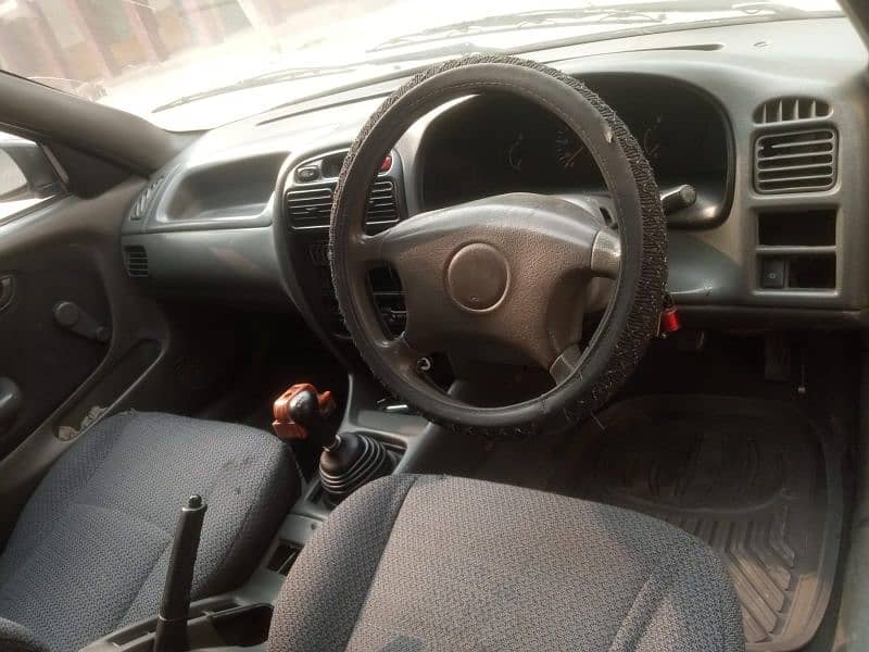 Suzuki Baleno 2001 8