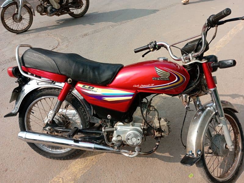 CD 70 honda 14 model condition 10 by 9 1