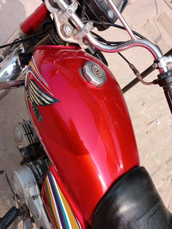 CD 70 honda 14 model condition 10 by 9 2