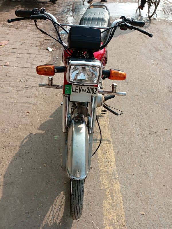 CD 70 honda 14 model condition 10 by 9 3