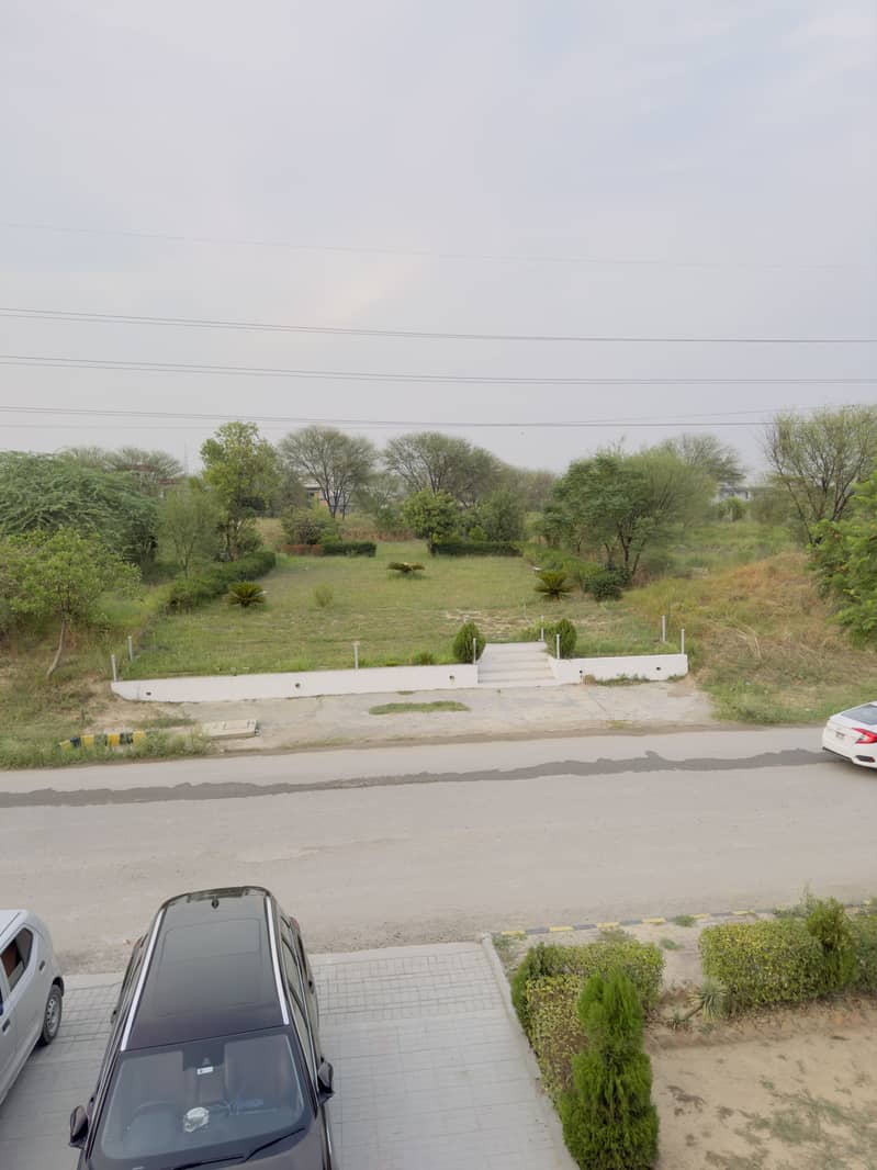 Sun Face Level solid land Plot For Sale in G-16/4 most interesting price for investor size 50x90 near to Kashmir highway 4