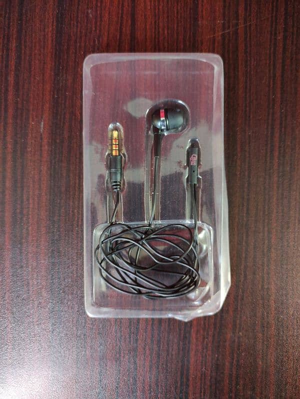 Pack of 3 New Wire Hands free / Headphones / Earbuds / Earphones 4