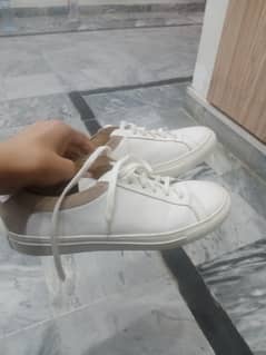 Sneaker for sell size 8