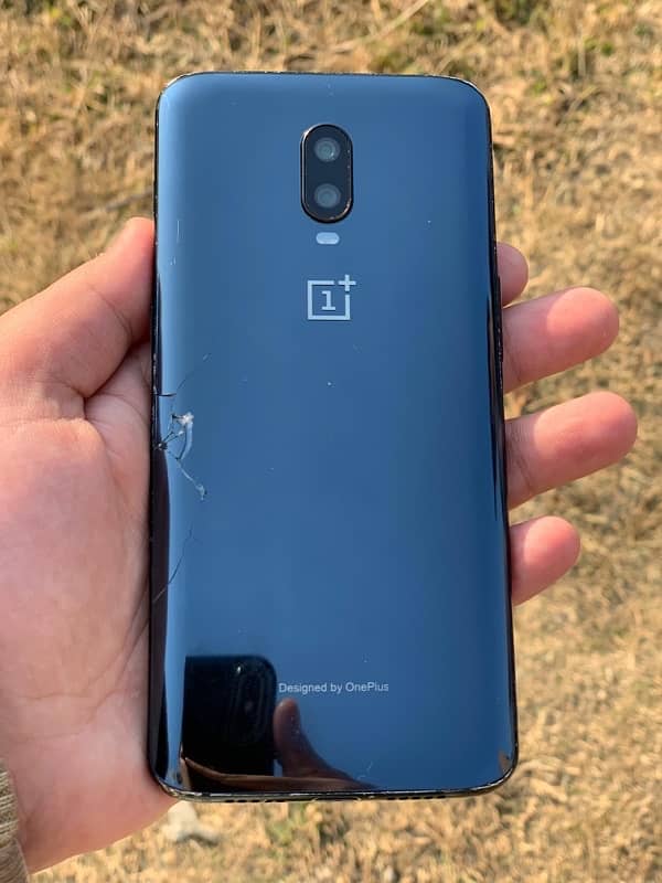 oneplus 6t 8/128 best for gaming back broken nonpta 1