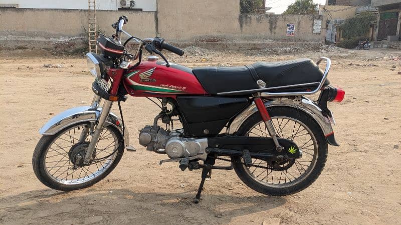 Honda CD 70 2002 Model 2