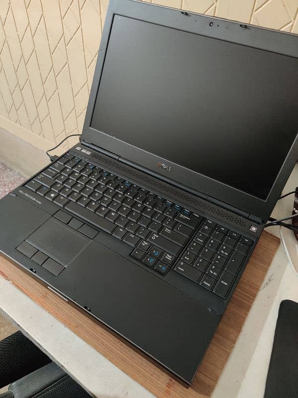 Dell precision m4800 workstation laptop. 1