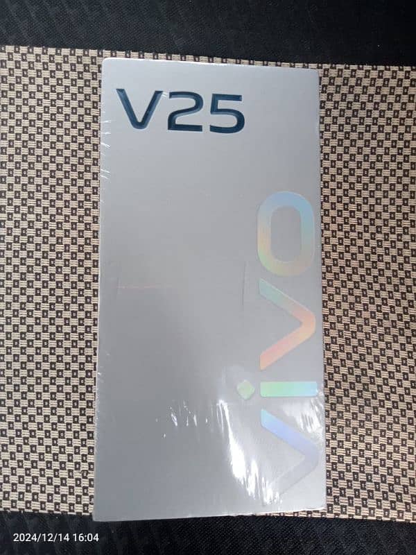 vivo v25 Pinpack 12gb plus 256 gb 1