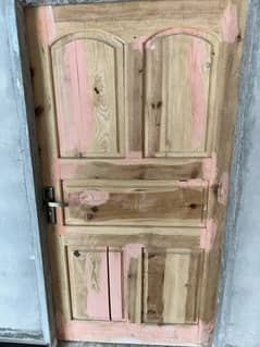 i am selling new sold pine doors