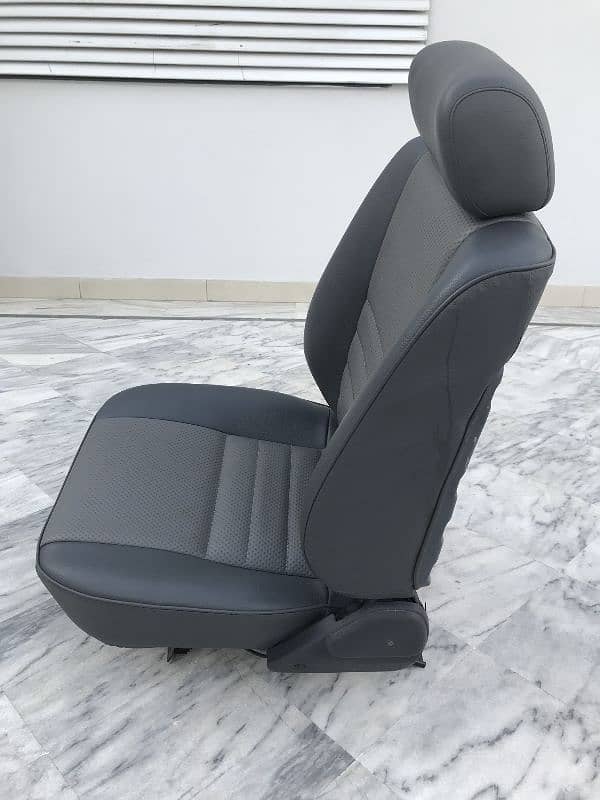 Jeep RKR Driver Side Seat 3