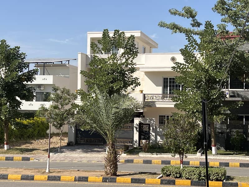 10 MARLA SINGLE STORY HOUSE FOR SALE F-17 ISLAMABAD ALL FACILITY AVB 23