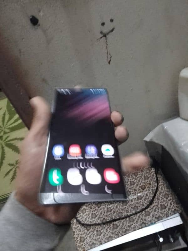 suamsung s22 ultra  12/256gb  non pta back glass crack hai 03030957657 4