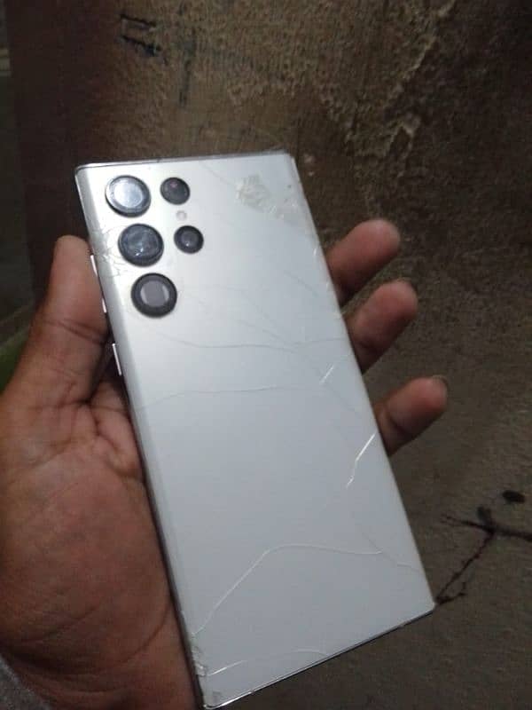 suamsung s22 ultra  12/256gb  non pta back glass crack hai 03030957657 5