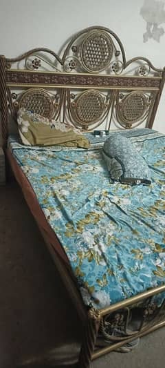 bed with dressing 6x6 bed size