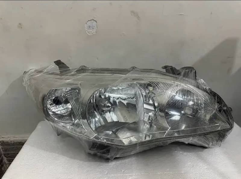 Toyota Corolla 2012 model HEADLIGHT 3