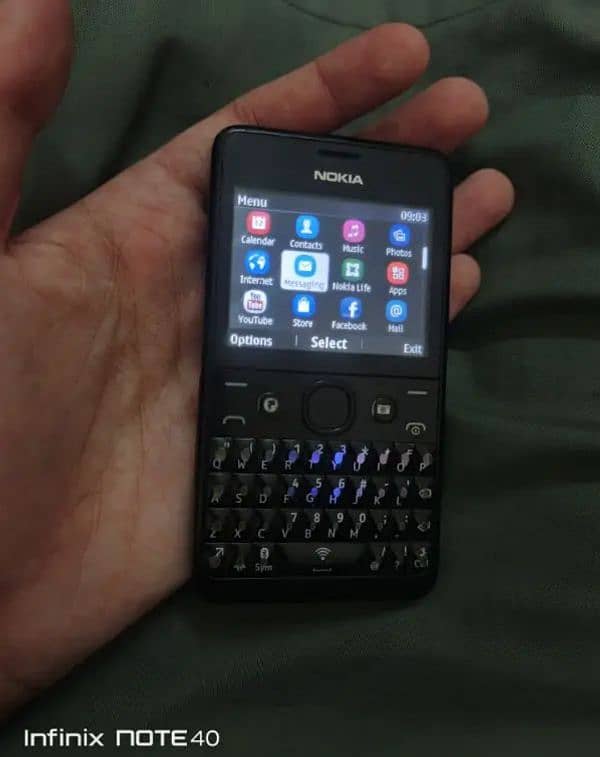 Nokia Asha 210 3