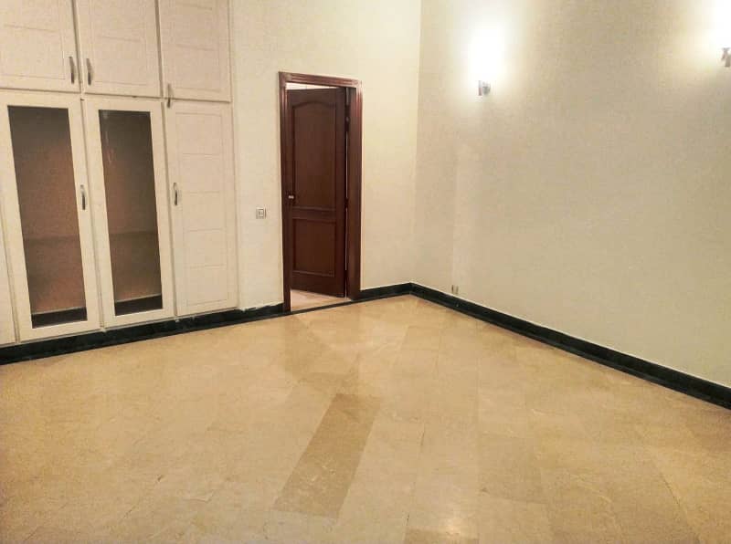 Separate Gate 01 Kanal 3 Bed Rooms Beautiful Upper Portion Available For Rent in DHA Phase 4 Lahore Cantt 0