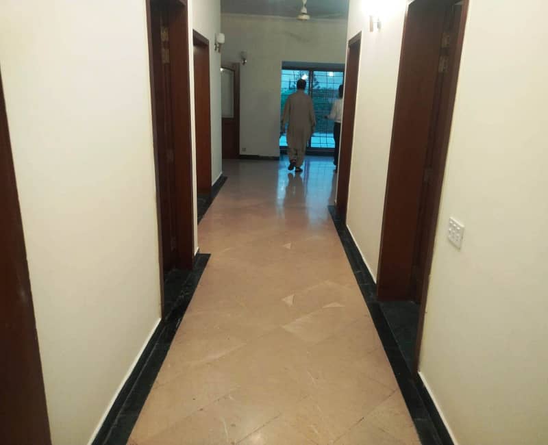 Separate Gate 01 Kanal 3 Bed Rooms Beautiful Upper Portion Available For Rent in DHA Phase 4 Lahore Cantt 1