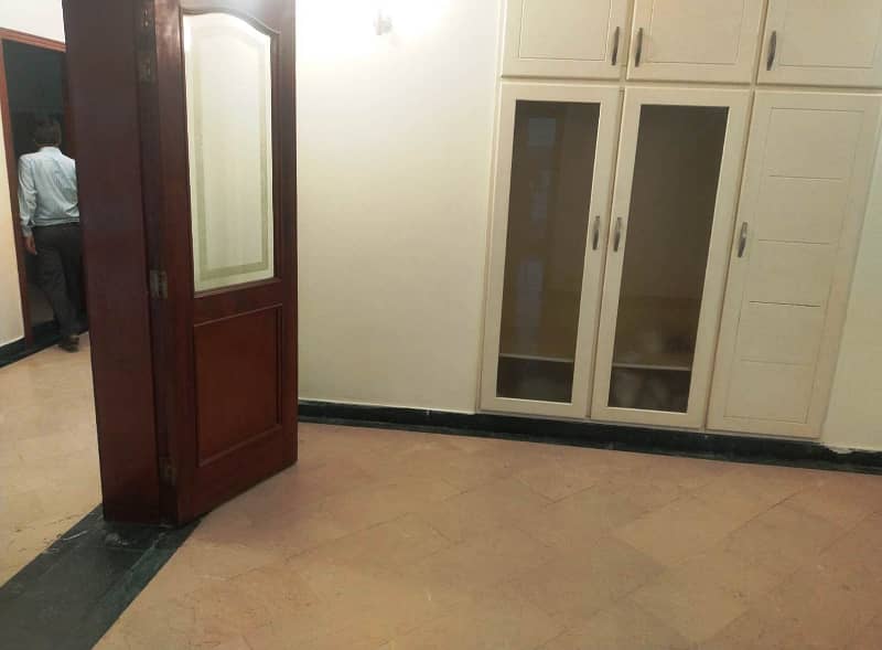 Separate Gate 01 Kanal 3 Bed Rooms Beautiful Upper Portion Available For Rent in DHA Phase 4 Lahore Cantt 16