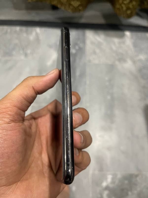 iphone 11 pro max 256gb pta approved +box 1