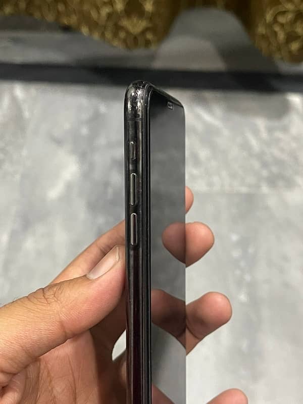 iphone 11 pro max 256gb pta approved +box 6