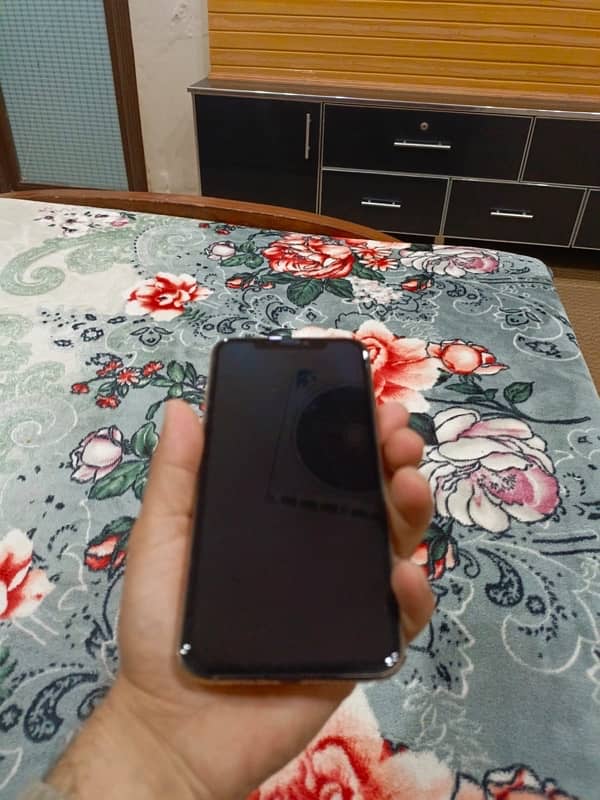 Iphone 11 pro max 1