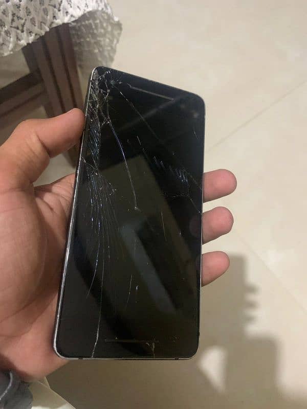 Google Pixel 2 Penal demag 1