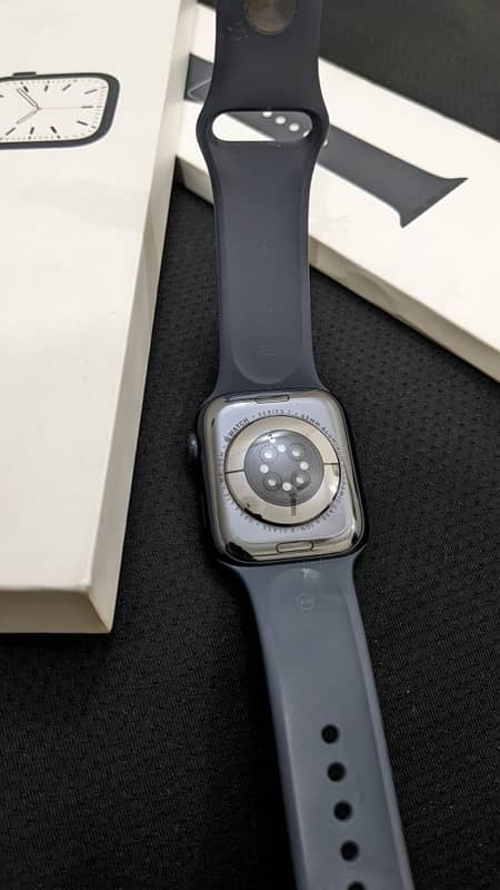 Apple Watch Series 7 (45mm) 3