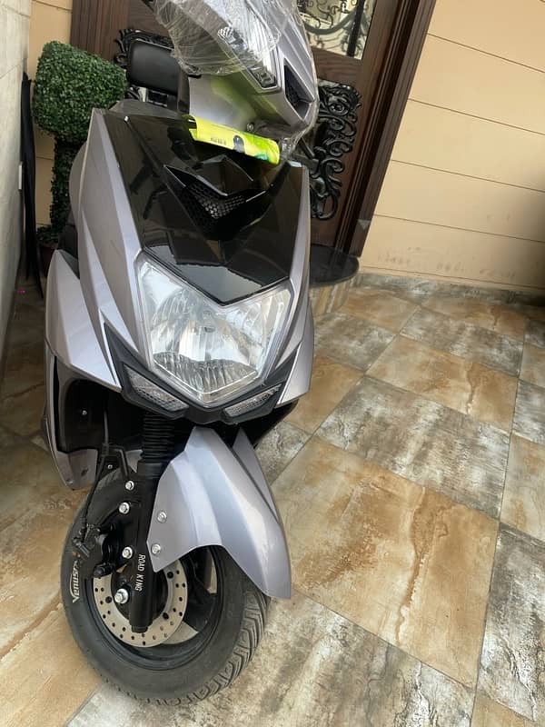 road King Electric Scooty 8