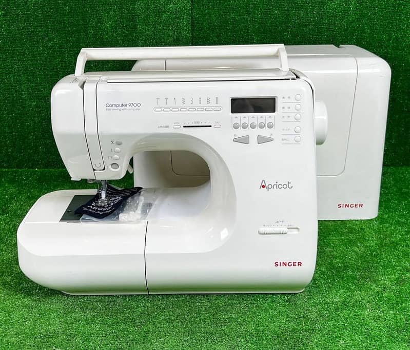 Singer apricot 9700 Computerized Sewing Machine 10/10 condition 0