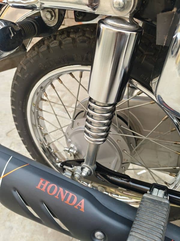 Honda 125 Self Start Special Edition For Sale 13