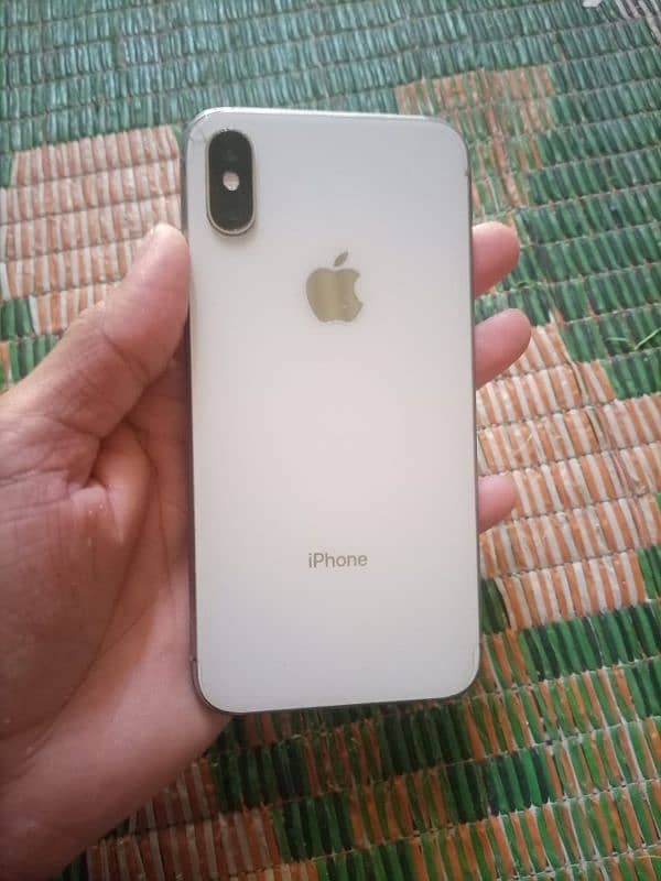 iPhone Xs WhatsApp 03052958845 5